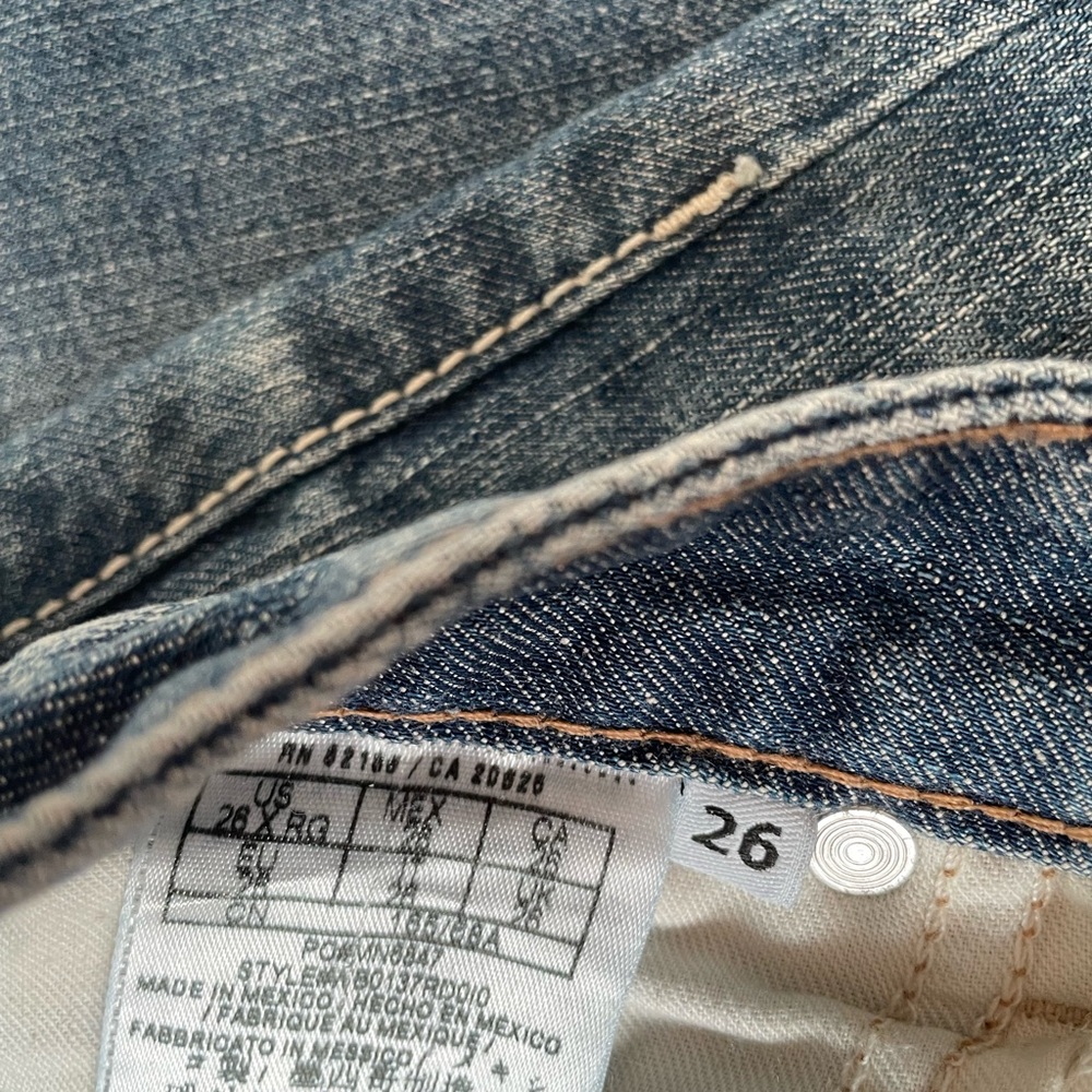 GUESS Like new Vintage Women's Classic Denim Straight Leg Jeans size 26 - Picture 9 of 15